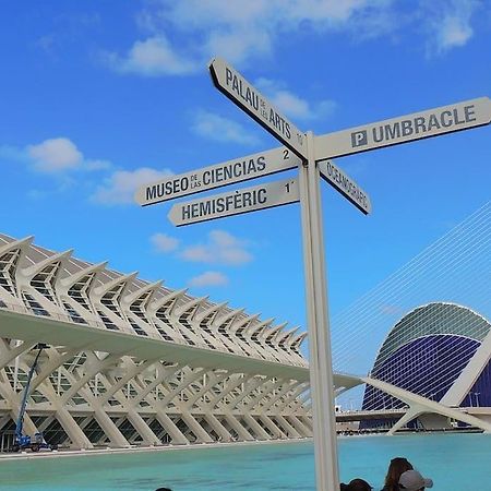 Valencia Las Artes Y Ciencias + Garaje + Netflix Extérieur photo