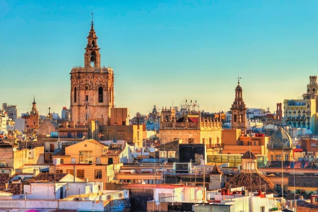 Valencia Las Artes Y Ciencias + Garaje + Netflix Extérieur photo